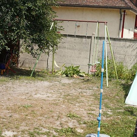 Logement Cosy Avec Stationnement Gratuit Troyes Exterior photo